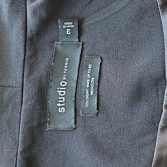 Torrid Studio Crepe Blazer - Picture 6 of 10